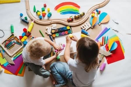 نقش بازی و خلاقیت در آموزش کودکان پیش‌دبستانی استثنایی